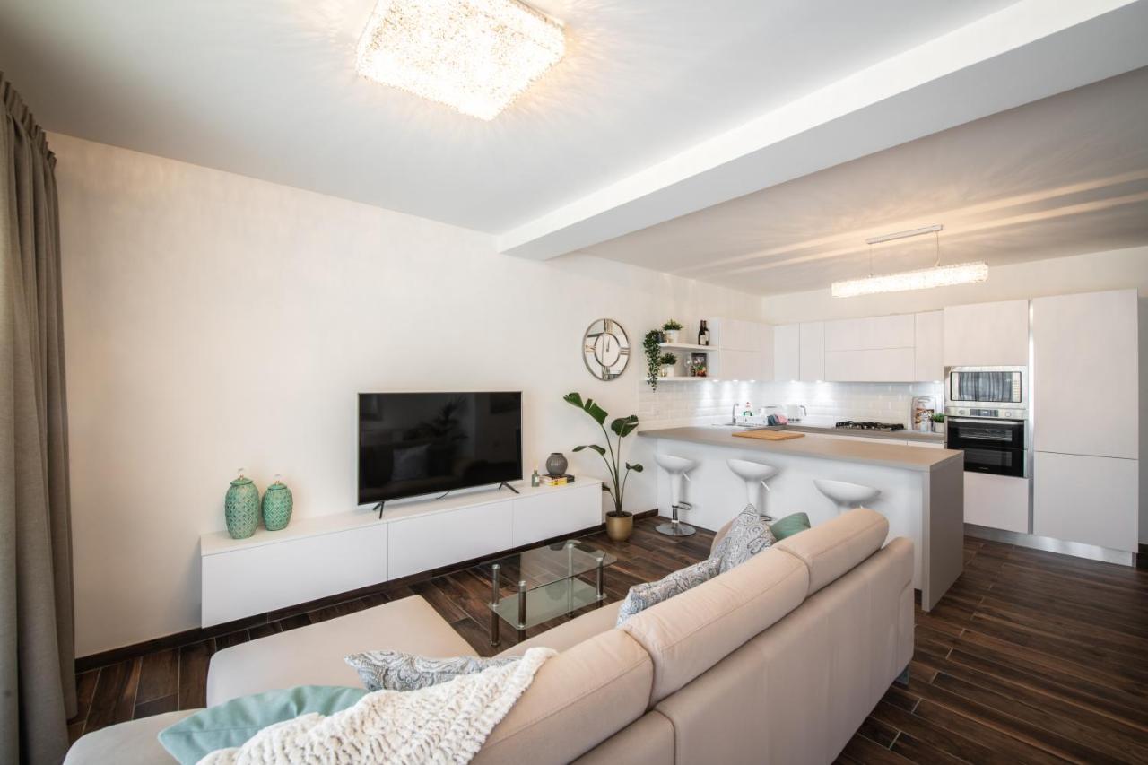 Electra Residence - Luxury Central Beachview Apartment 마살폰 외부 사진