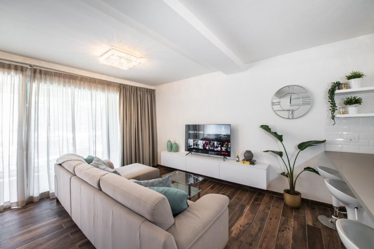 Electra Residence - Luxury Central Beachview Apartment 마살폰 외부 사진